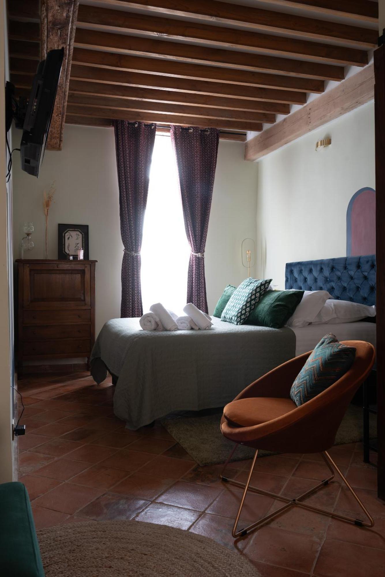 La Maison D'En Bas Des Seigneurs كوكورون الغرفة الصورة
